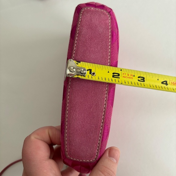 Y2K Coach wristlet with fringe tassel in hot pink logo - Picture 4 of 8